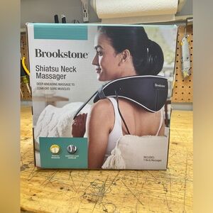 Brookstone neck Massager